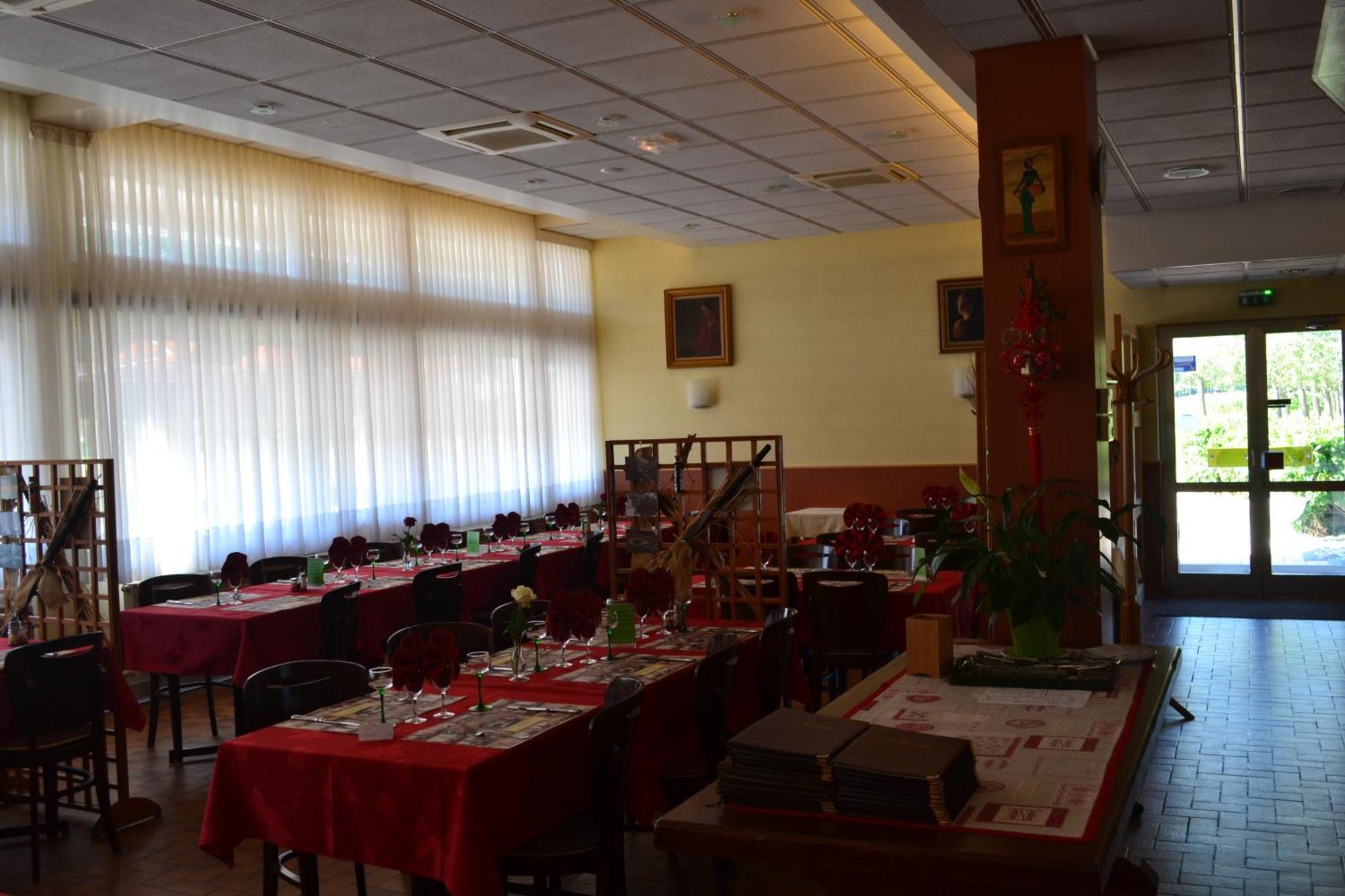 Hotel Restaurant Niemerich Pulversheim Eksteriør bilde