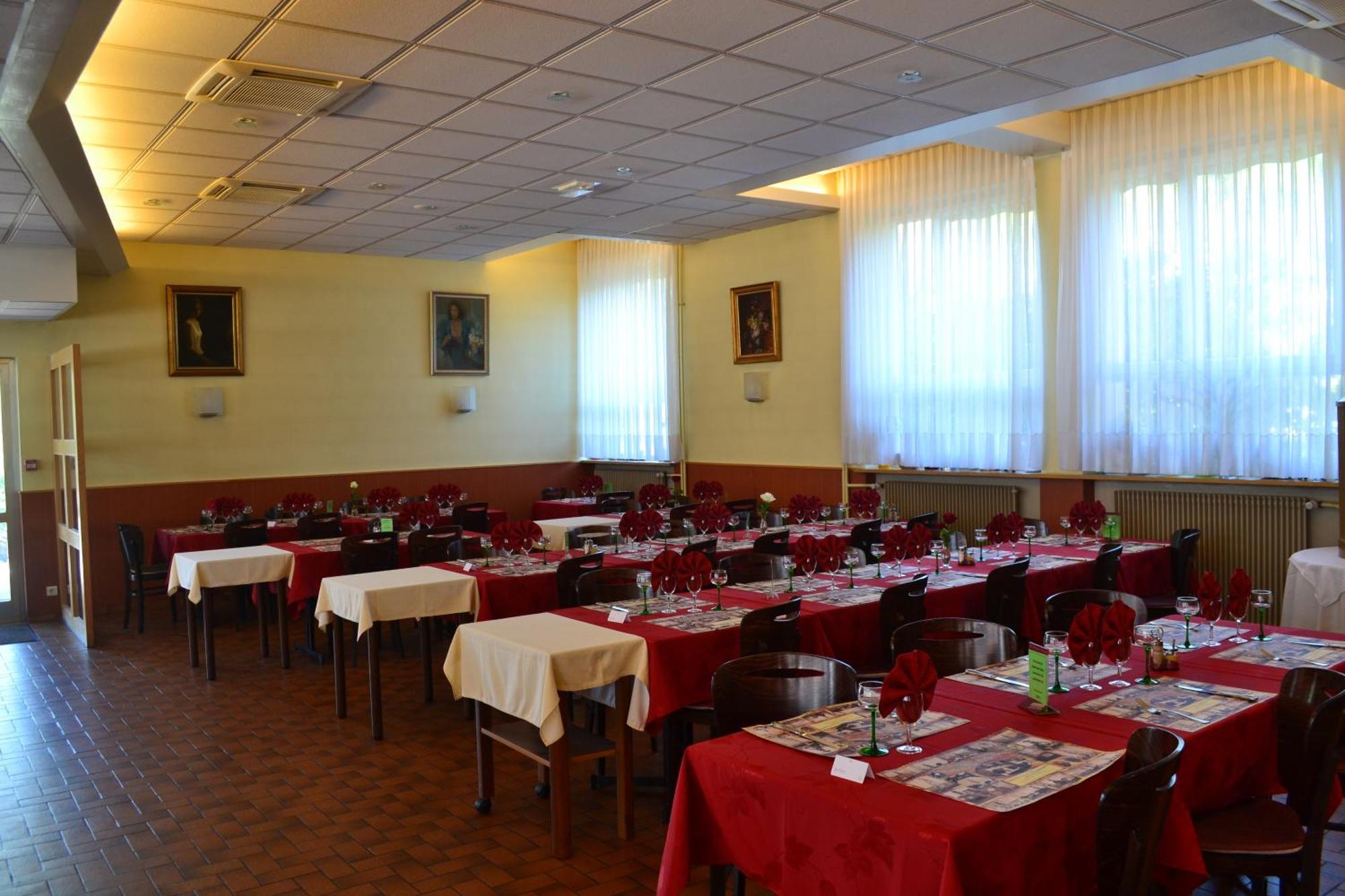 Hotel Restaurant Niemerich Pulversheim Eksteriør bilde
